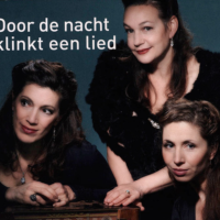 Mirjam van Dam, Monique de Adelhart Toorop en Jetta Starreveld - Door de nacht klinkt een lied Cover